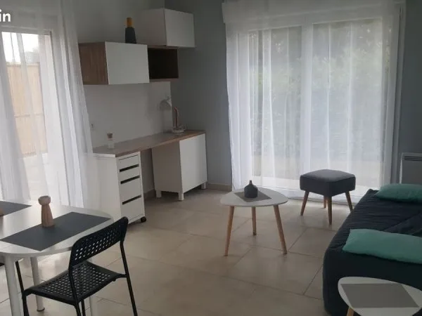 CHU de Lille T2 plain-pied meublé, petit jardin, terrasse, parking privatif, idéal étudiant médecine
