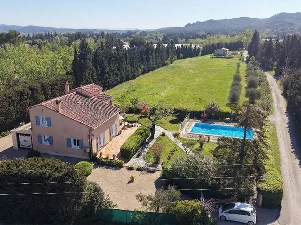 Maison 5 pièces 140 m²