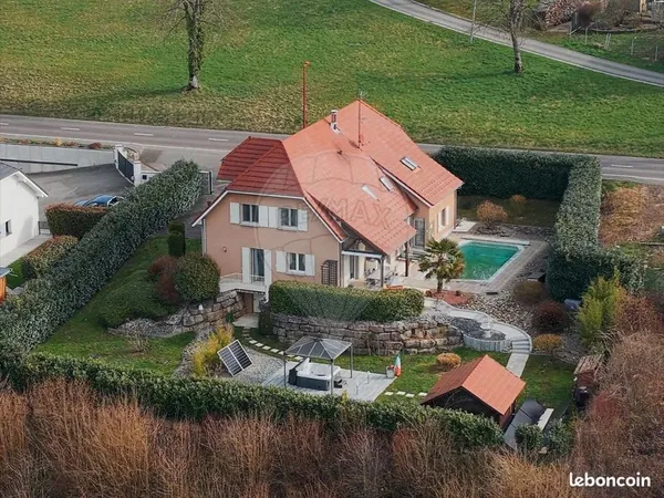 Maison 7 pièces 198 m²