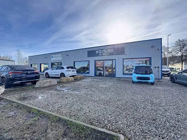 Local commercial 380 m²