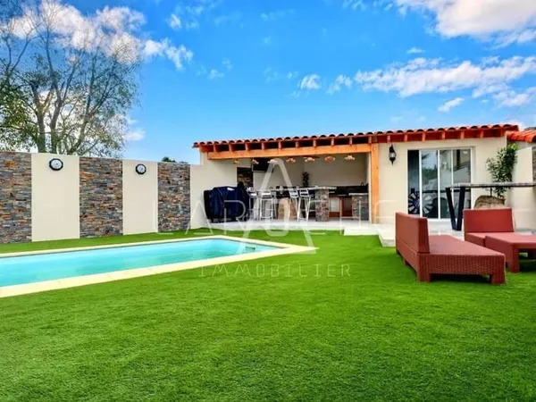 Maison 6 pièces 140 m²