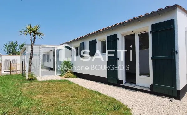 Maison rénovée avec 2 Chambres, cuisine aménagée, jardin et piscine