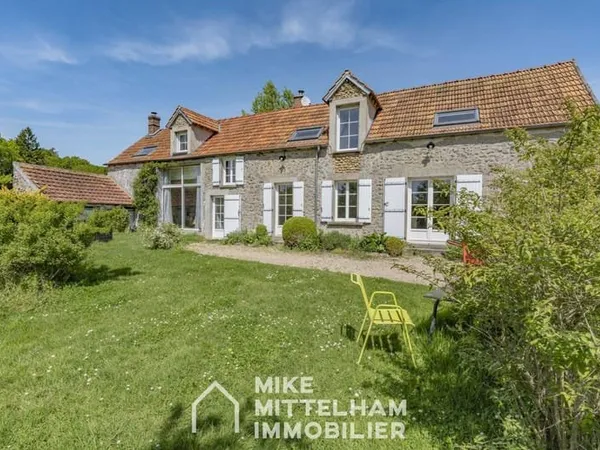 Maison 7 pièces 180 m²