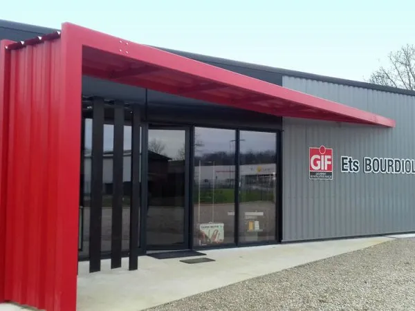 LOCAL COMMERCIAL 300 m² ? ZONE ARTISANALE ? TERRAIN 1 432 m²