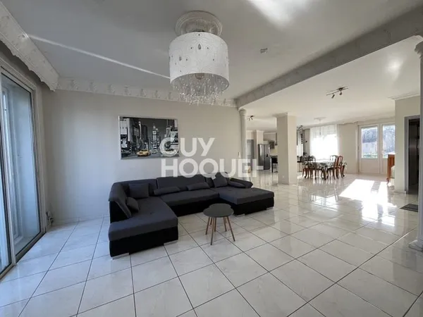 Appartement 6 pièces 150 m²