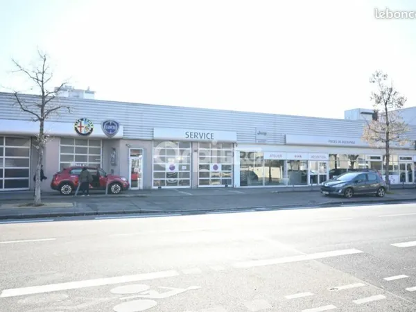 Local d'activité 740 m²