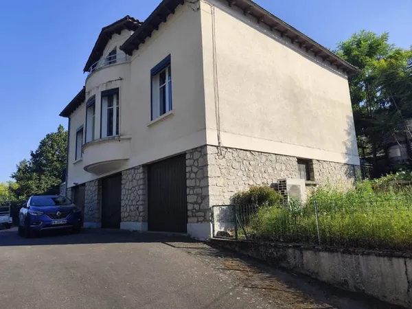 Grande maison lumineuse, sans travaux, aux portes des commodités !