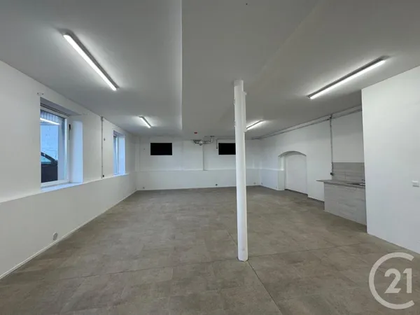 Local 117 m²