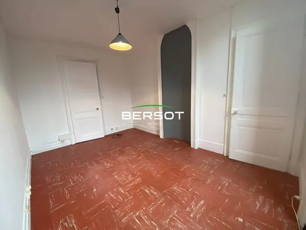 Local professionnel de 45m2 - rue de Vesoul