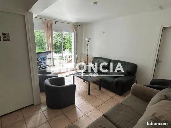 Appartement meublé 9.72m² à louer 492.73 - EVRY 91000