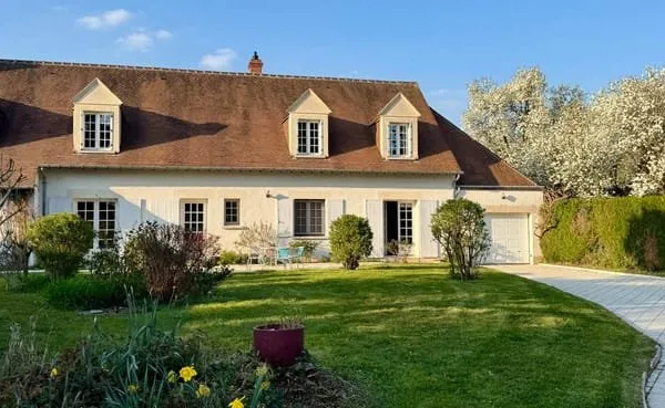 Maison Saint Jean De Braye 6 pièces de 216 m2 avec terrain de 2063 m²