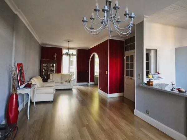 À VENDRE RÉPUBLIQUE - Appartement triplex