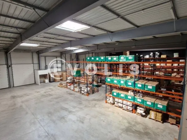 Local d'activité 1808 m²