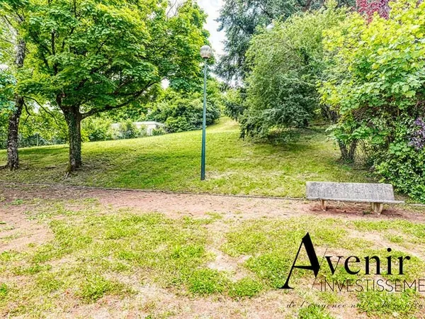 Appartement T3 traversant de 65m2 avec vue dégagée - Saint Priest