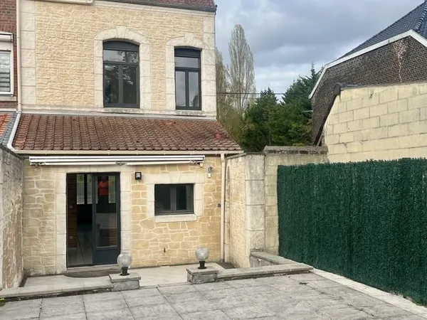 Maison 9 pièces 145 m²