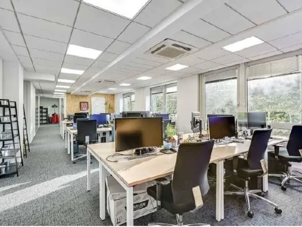 Bureaux 6516 m²