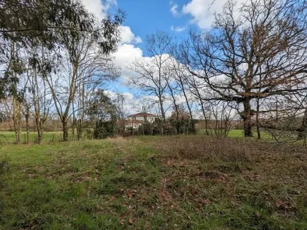 Terrain diffus (hors lotissement)