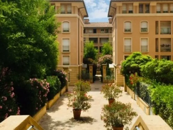 À vendre - Appartement T2 avec extérieur et cave - Cours Mirabeau
