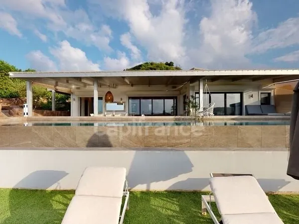 VILLA DE PRESTIGE À VENDRE 3 CHAMBRES AVEC VUE MER SUR GRAND CUL-DE-SAC, SAINT-BARTHÉLEMY (97133)