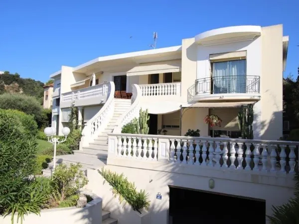 Vends maison 233m² Nice - jardin - garage 160m²