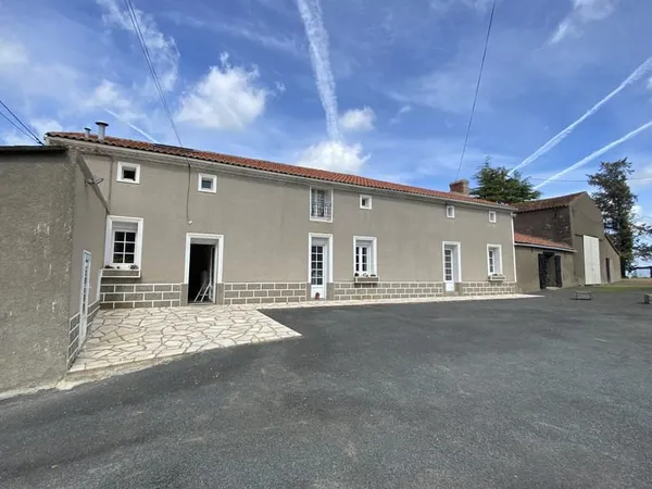 LYS HAUT LAYON CORPS DE FERME 196M2 AVEC DEPENDANCES