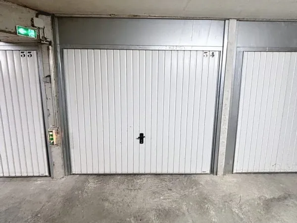VILLEURBANNE Garage à vendre en sous-sol-