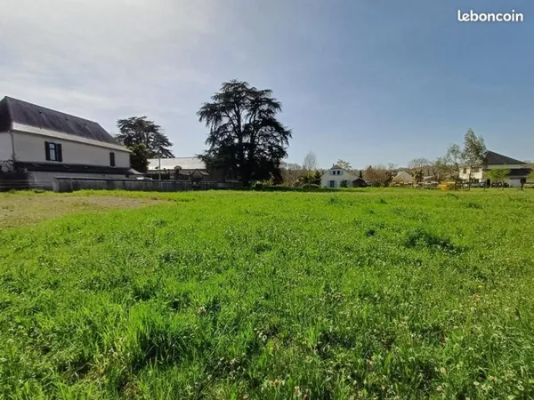 Terrain 800 m² Igon