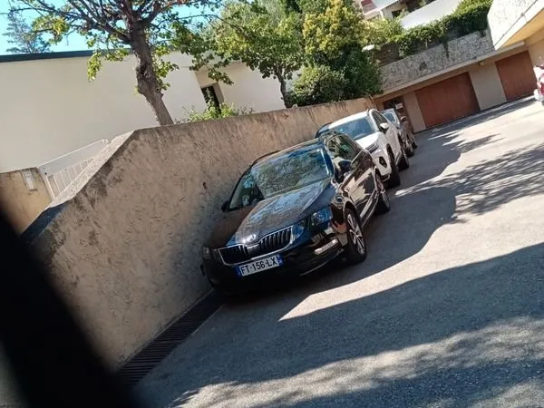 Stationnement Location Cassis   300€