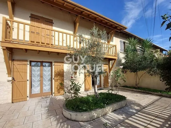 Maison 5 pièces 159 m²