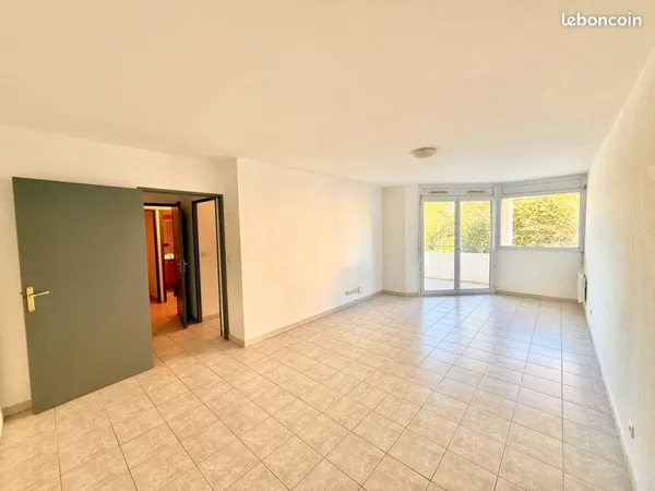 Charmant T2 Marseille 8ème - Proche Mer, Terrasse, Parking souterrain, Parc privé, Résidence sécuris