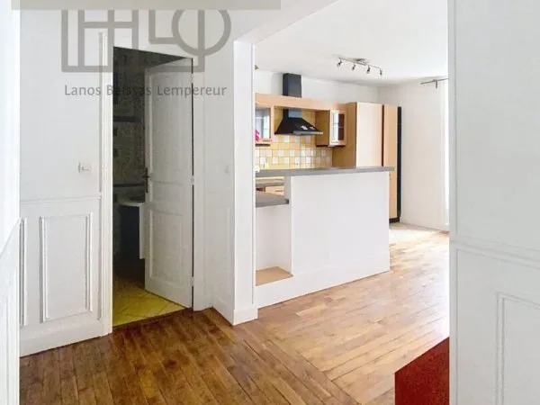À LOUER : 3 pièces avec mezzanine au centre de Châtillon