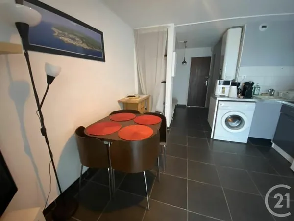Studio 1 pièce 21 m²