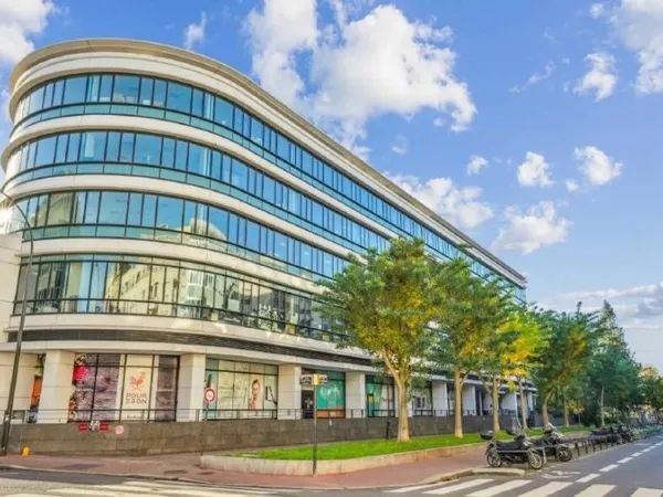 Bureaux 1085 m²