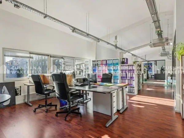 Bureaux 522 m²
