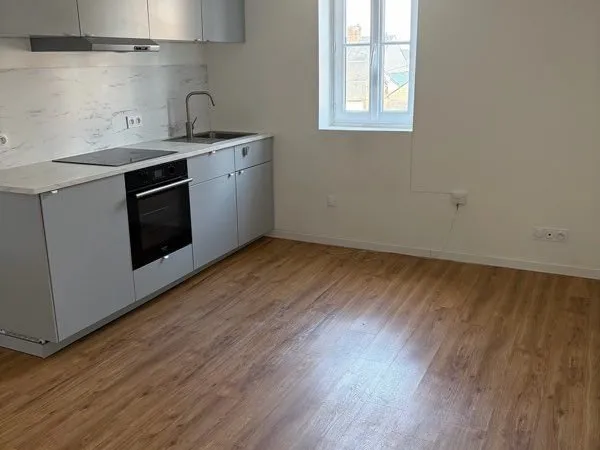 Appartement F2 refait à neuf