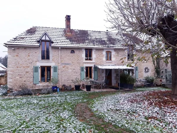 Maison de hameau de 2 chambres magnifiquement présentée