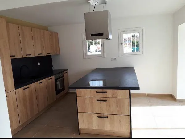 Maison 1 pièce 98 m²