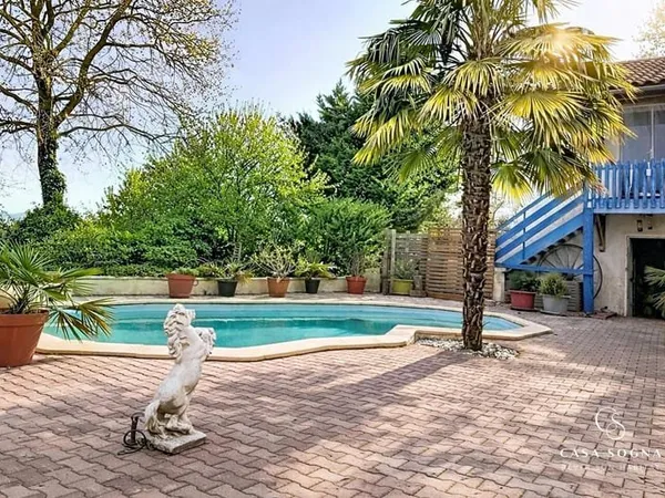 Maison 8 pièces 208 m²