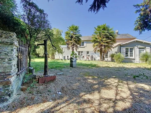 Charmante maison de 4 chambres : Tranquillité et Proximité !