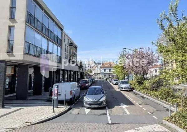 Local commercial 75 m²