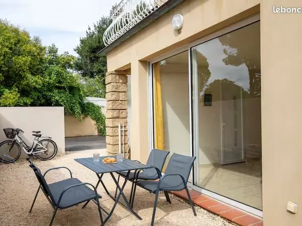 Appartement meublé 2 chambres - Résidence sécurisée - Parking privé