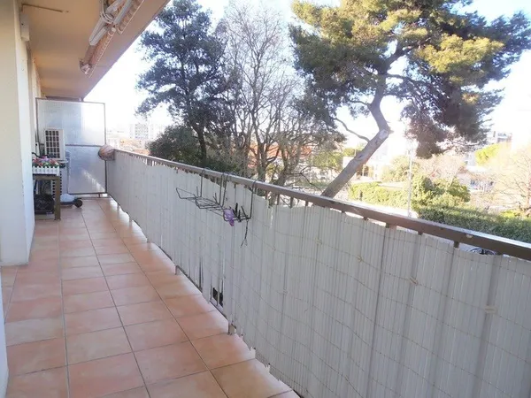 13010 Saint Tronc Superbe Type 5 avec Balcon