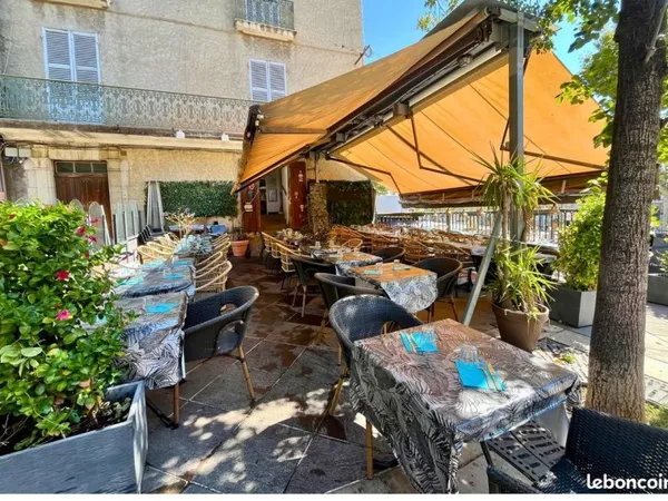 Restaurant 40 m² Hyères