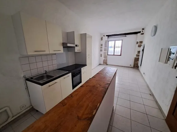 Vente Pertuis centre, LC gestion vous propose un studio actuellement loué ans une rue calme