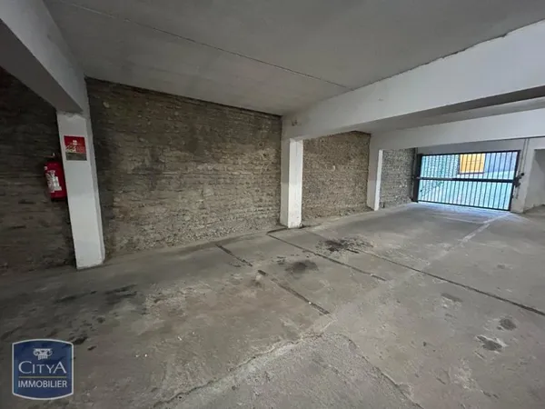 Stationnement Location Pau   70€
