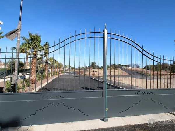 Terrain constrcutible Roquebrune Sur Argens 996 m2