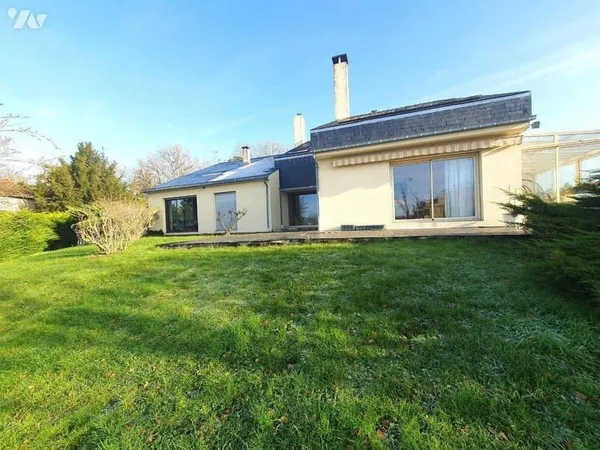 Maison 13 pièces 378 m²