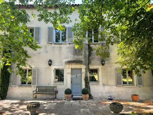 Maison 8 pièces 250 m²