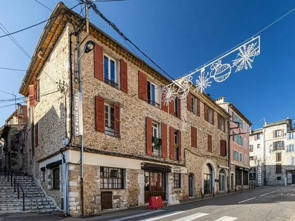 Bâtiment 10 pièces 276 m²