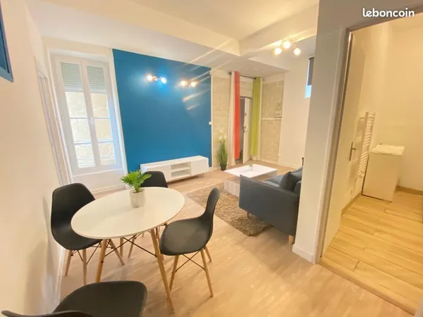 T2 Meublé 40m² Rénové - Centre Nîmes - 1 min Coupole & Vauban